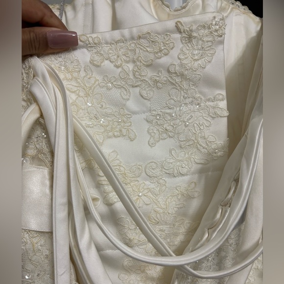 Maggie Sottero Lace Wedding Dress - Picture 10 of 10